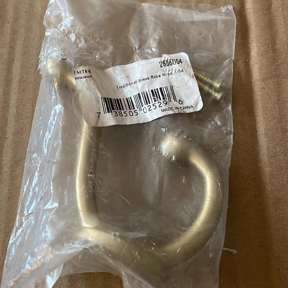 Emtek Traditional Brass Collection Single Hook in Satin Brass - Picture 3 of 3